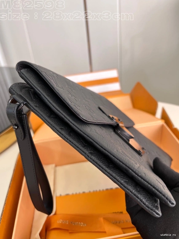 WIS LOUIS POCHETTE S-LOCK VUITTON 0919